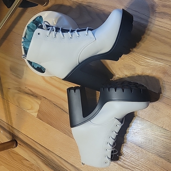 SEYCHELLES Ivory Platform Boots - Picture 6 of 10